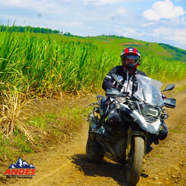 curso-off-road-moto-alto-cilindraje-colombia