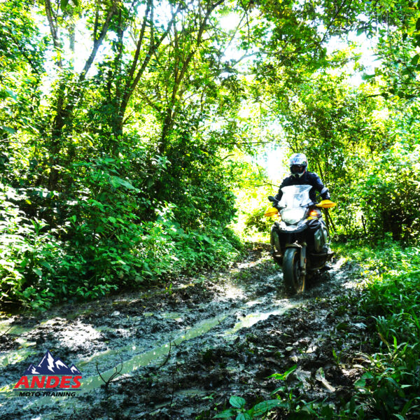 Curso-off-road-moto-alto-cilindraje-colombia