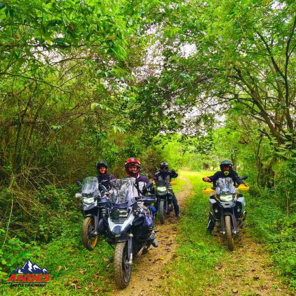 curso-off-road-moto-alto-cilindraje-colombia